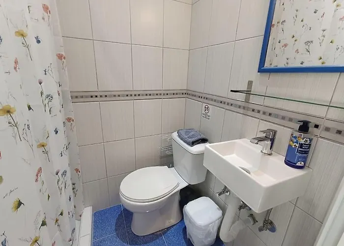 Happy * Agia Triada (Thessaloniki)