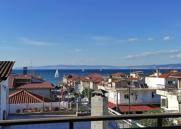 Happy * Agia Triada (Thessaloniki)