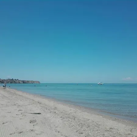 Happy Agia Triada (Thessaloniki)