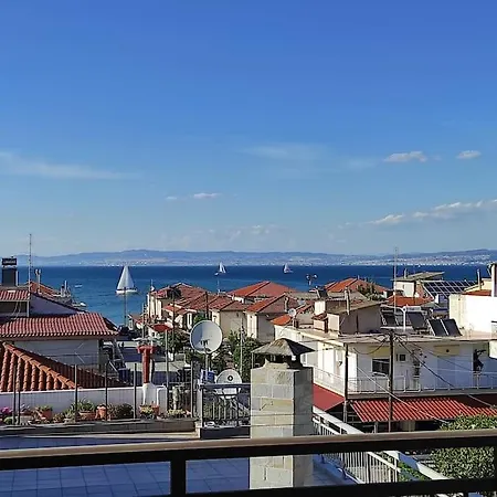 Happy * Agia Triada (Thessaloniki)
